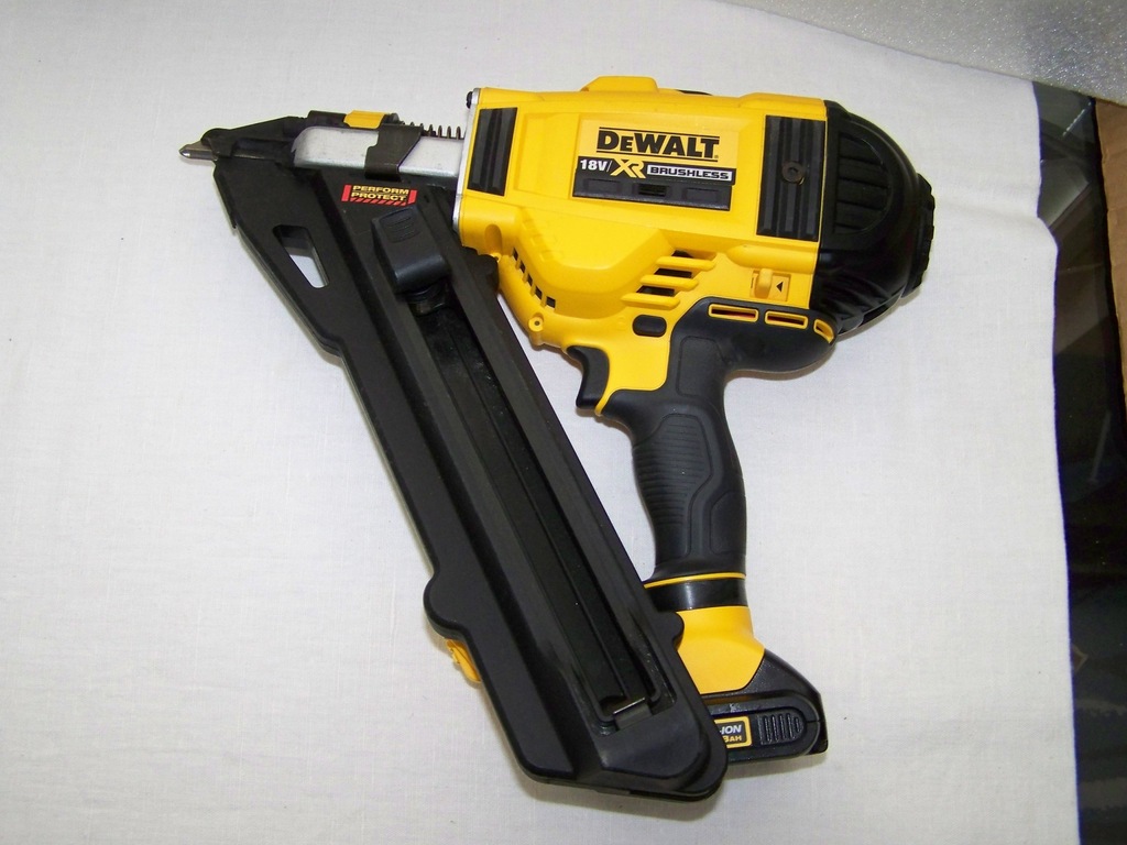 Dewalt dcn694 online