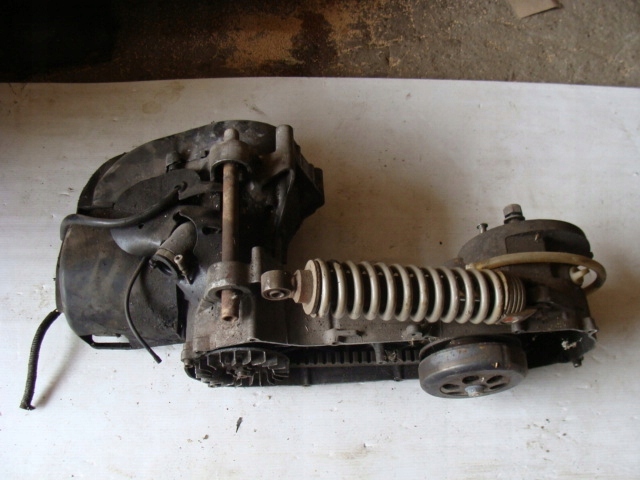 YAMAHA AEROX 100 ccm SILNIK KOMPLETNY
