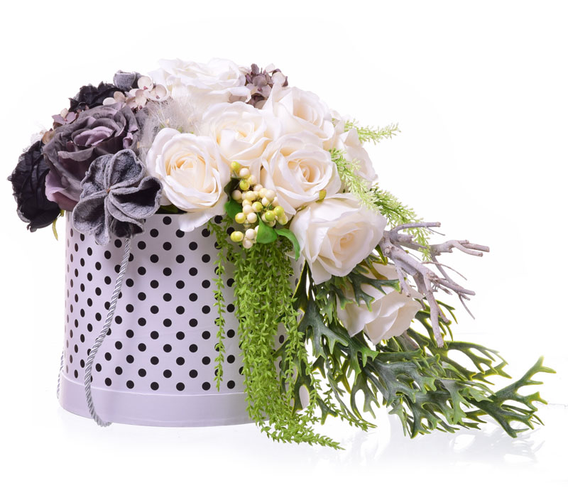 Flower box czarno- biały sztuczne kwiaty jak żywe