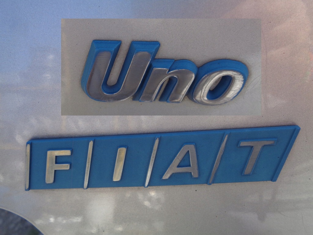LOGO ZNACZEK EMBLEMAT NAPIS FIAT UNO II 89-02