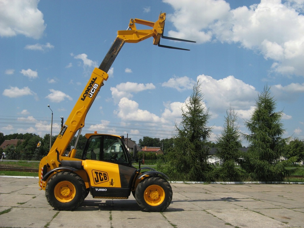 Ładowarka teleskopowa JCB 540-70 2003r.