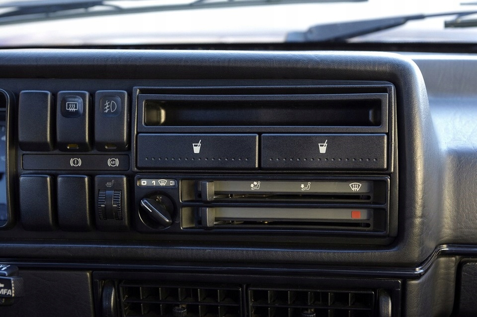 NOWY UCHWYT NA KUBEK CUPHOLDER VW LUPO VW GOLF MK2 7224224675