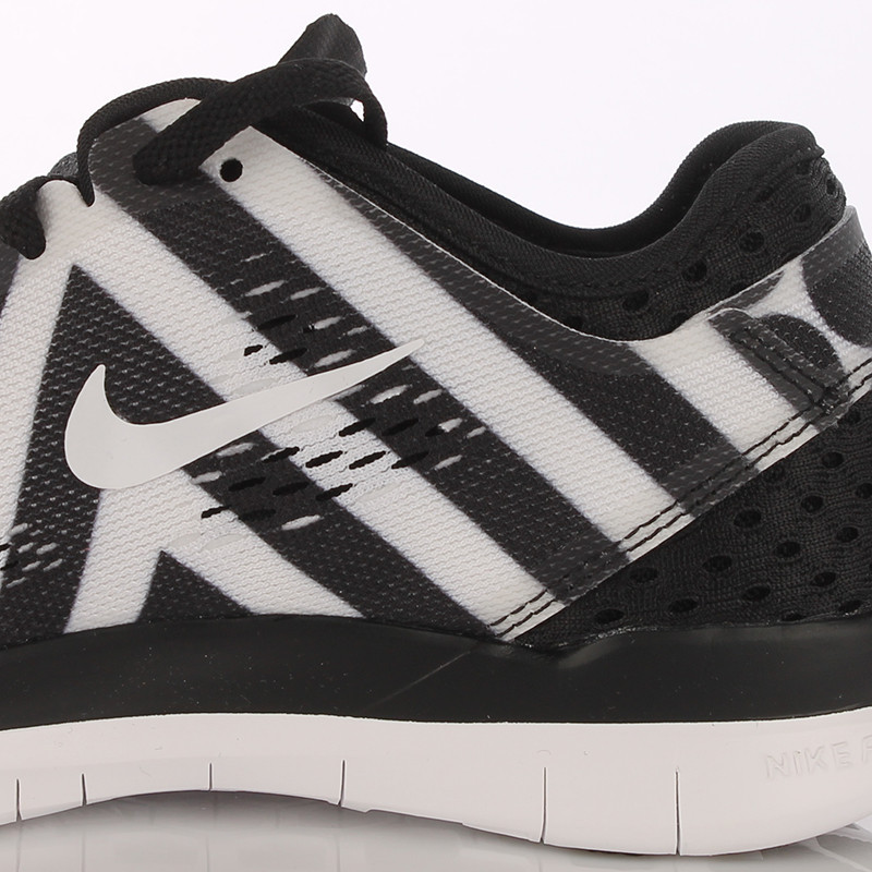 nike 704695