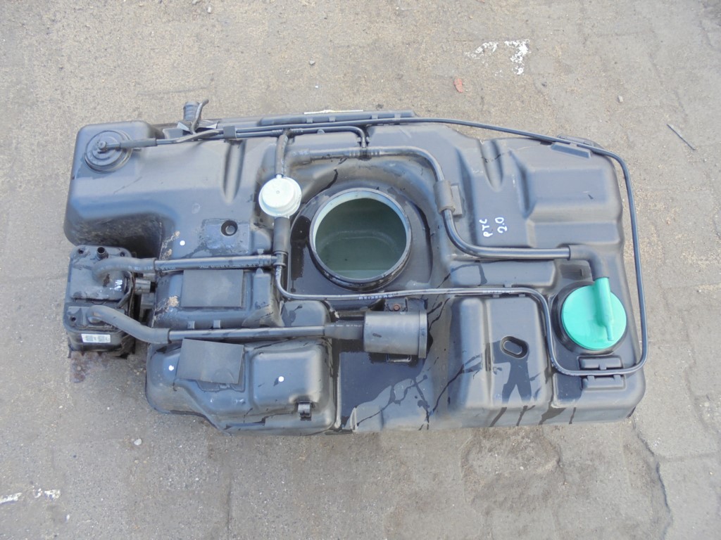 BAK ZBIORNIK PALIWA CHRYSLER PT CRUISER 2.0