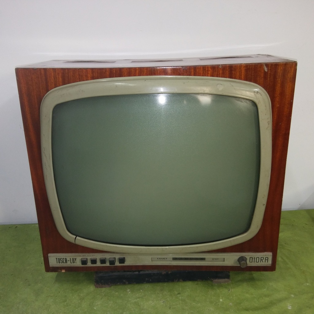 STARY TELEWIZOR TOSCA LUX - 40204 TVP-S - DIORA
