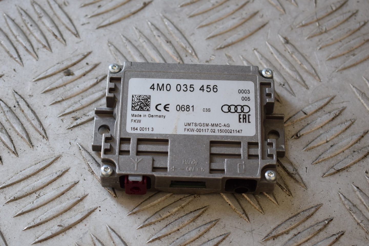 amplifier aerial TELEFONU AUDI A4 B9 8W0