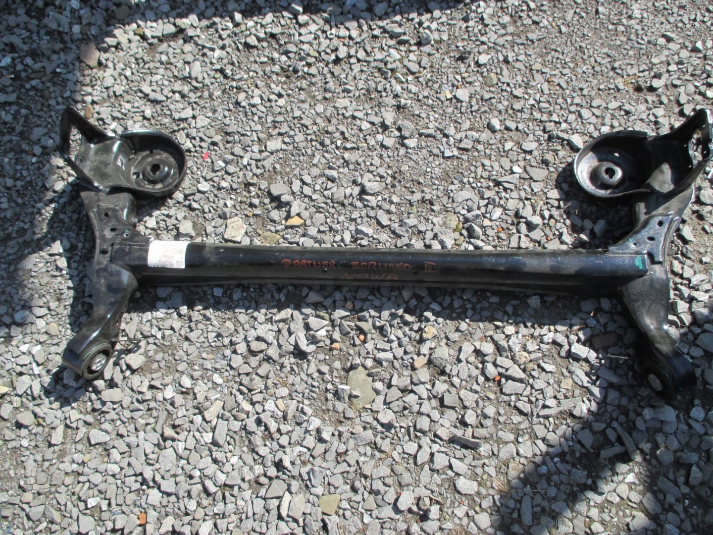OSKA axis rear suspension beam PARTNER III