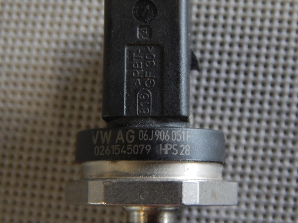 VW GOLF AUDI TT 8S Sensor des Kraftstoffsbehälters 0261545079