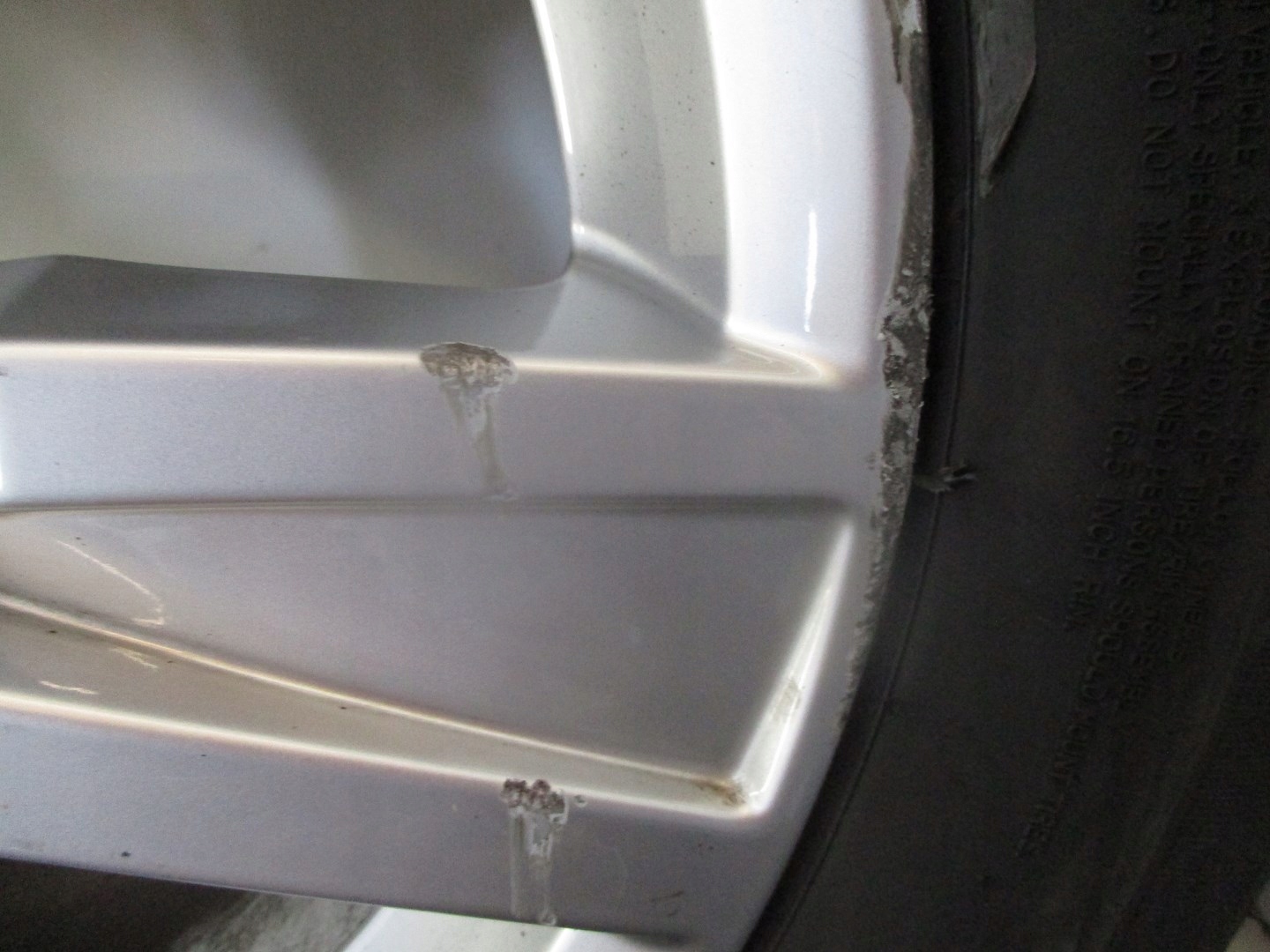 wheels discs tyres Audi A4 8W0 R16