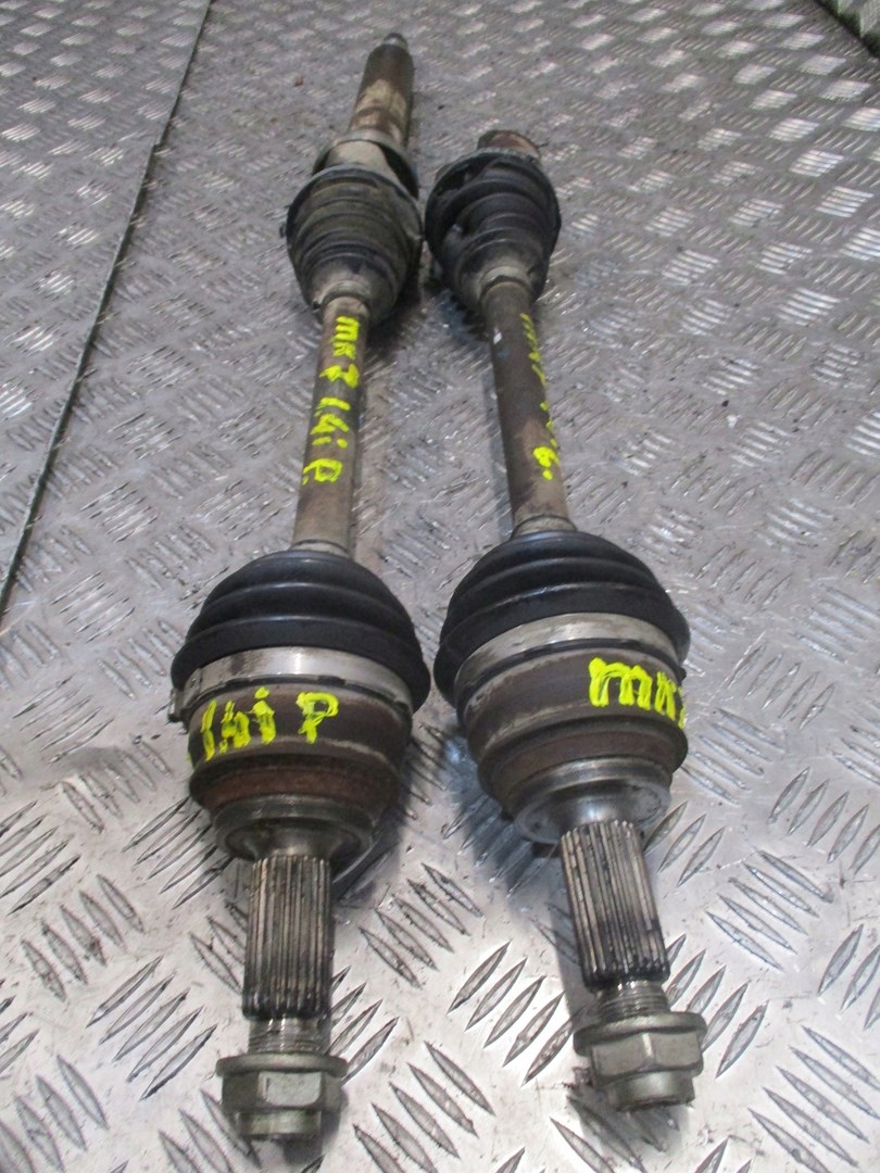 semi-axis left FORD FIESTA MK7 1,4i