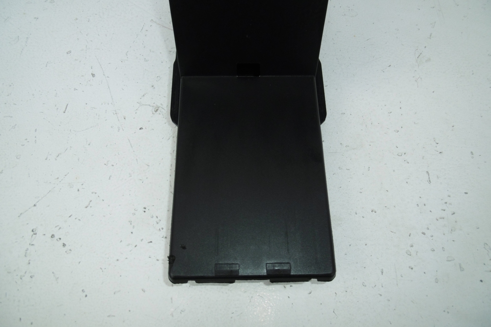 bracket for passenger compartment VOLVO XC90