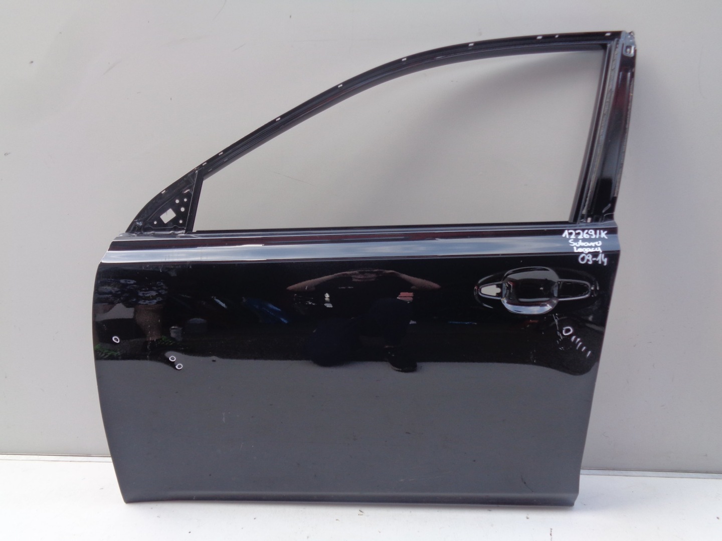 door left front SUBARU LEGACY 09-14 NR 12269