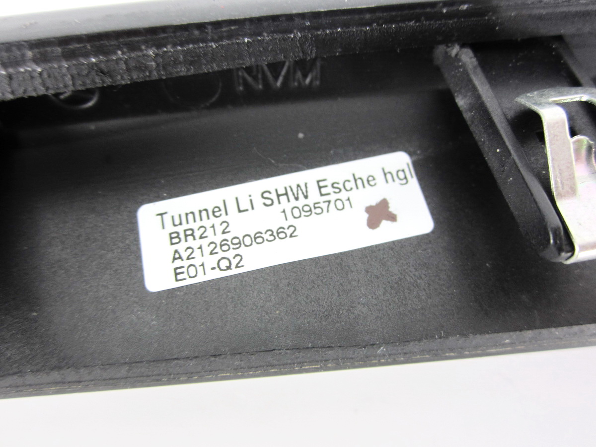 moulding tunelu left Mercedes W212 Esche