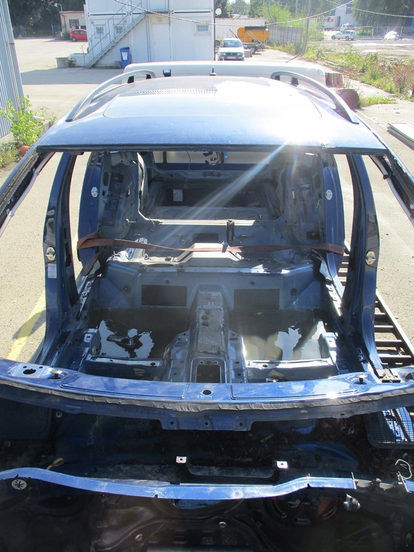 LONGHERONE Coppa posteriore VW PASSAT B6 3C9 kombi