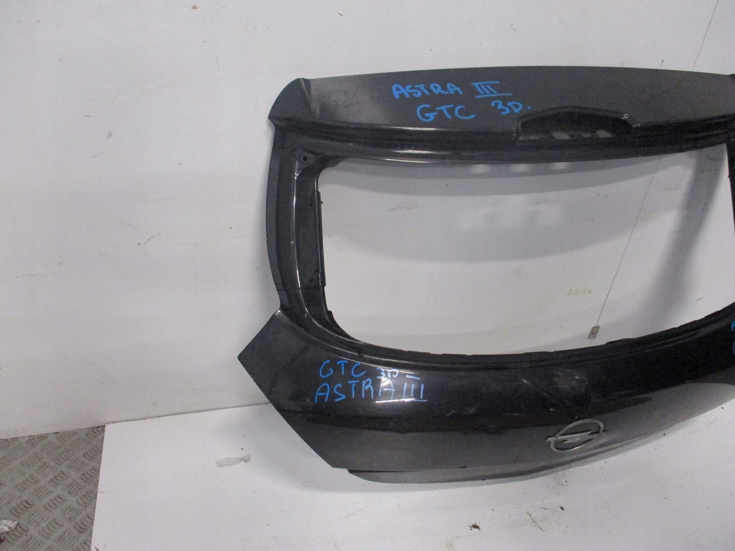 boot doors OPEL ASTRA 3 III GTC 3D