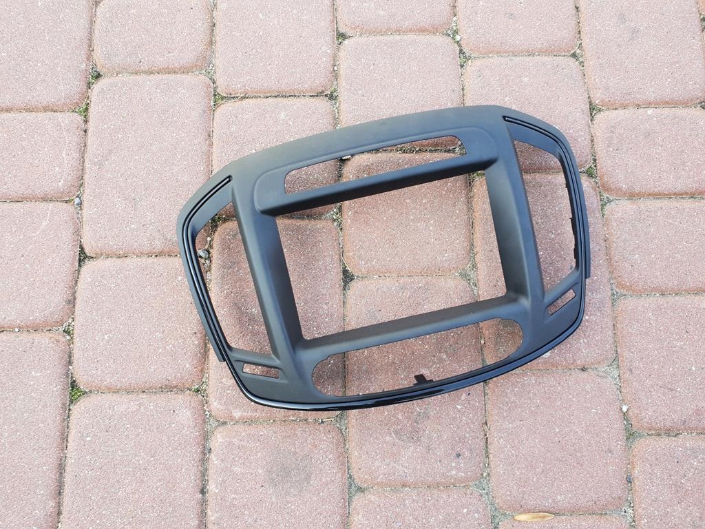 RÁM wyswietlacza obal Opel Insignia 1347327
