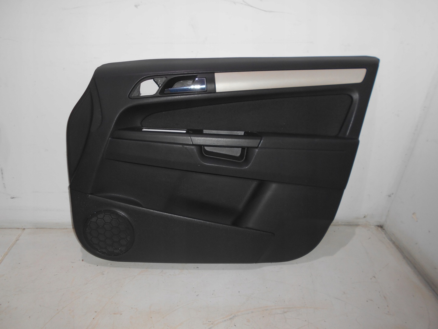 OPEL ZAFIRA B upholstery door right front 2008r