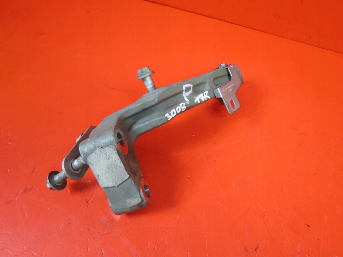 PEUGEOT 3008 II SUPPORT SUPPORT SANEK DROIT S04-2B