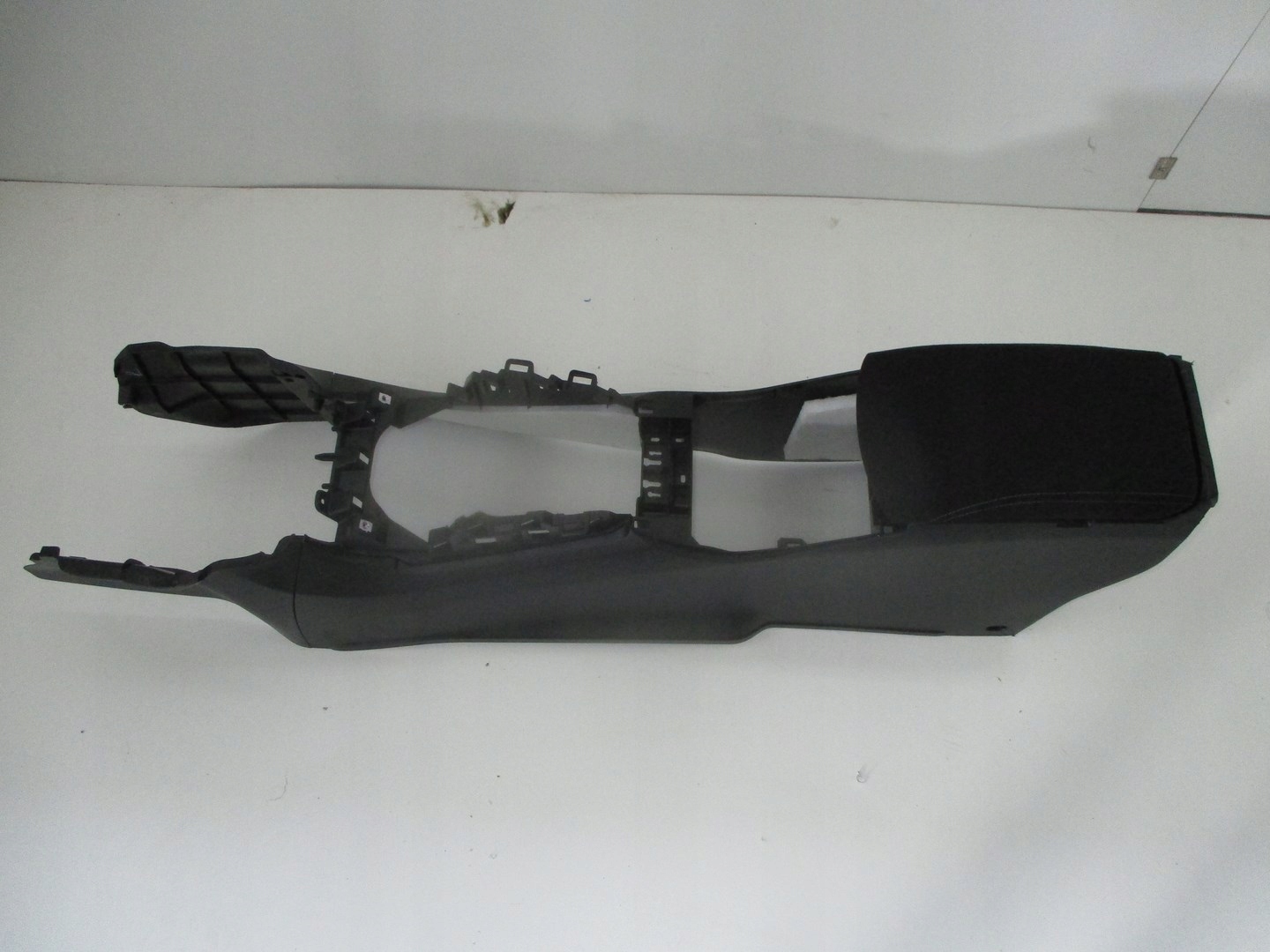 armrest tunel central Nissan Qashqai 16r