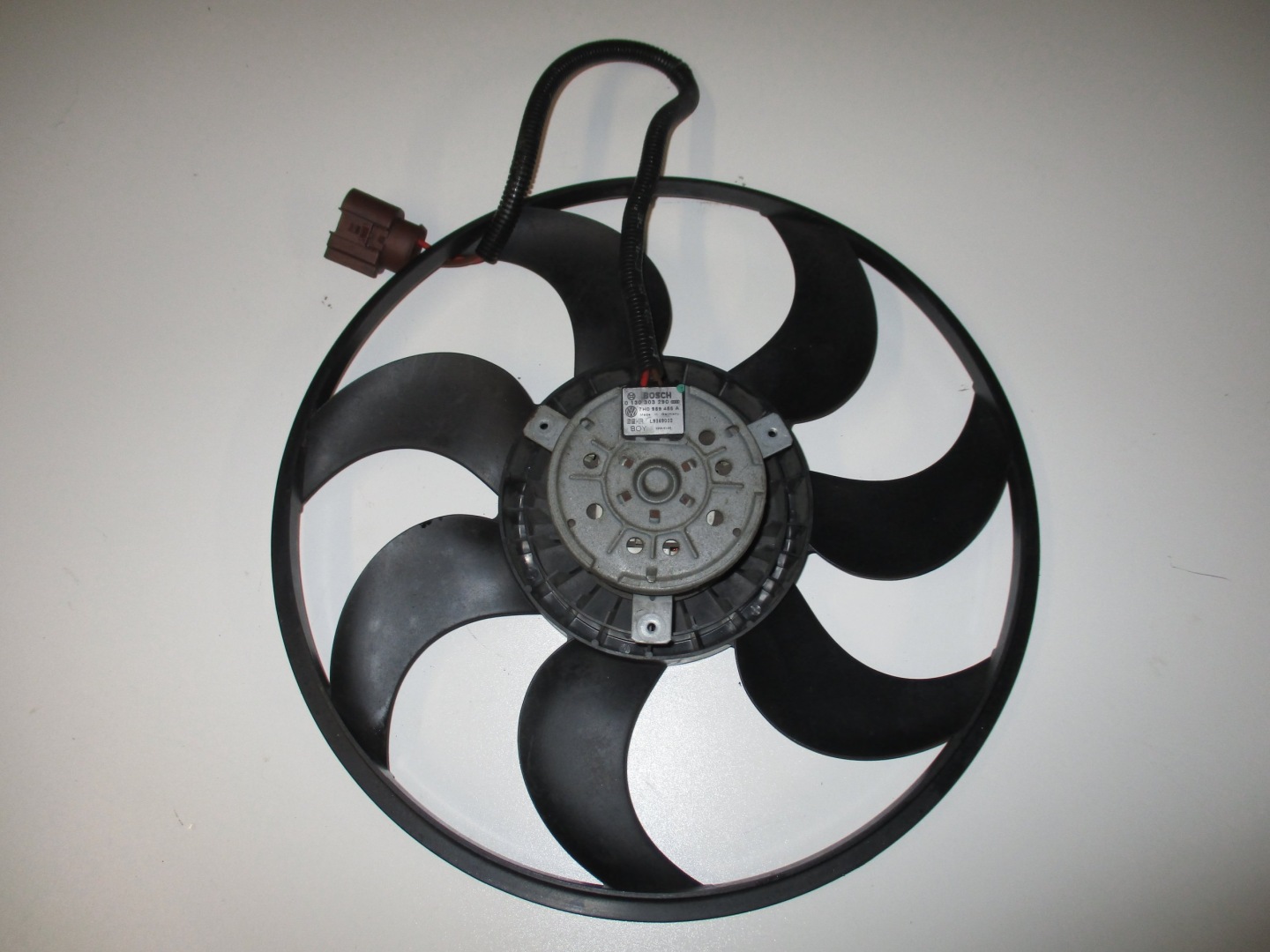 ventilátor chladiče VW T5 2.5 TDI 7H0959455A
