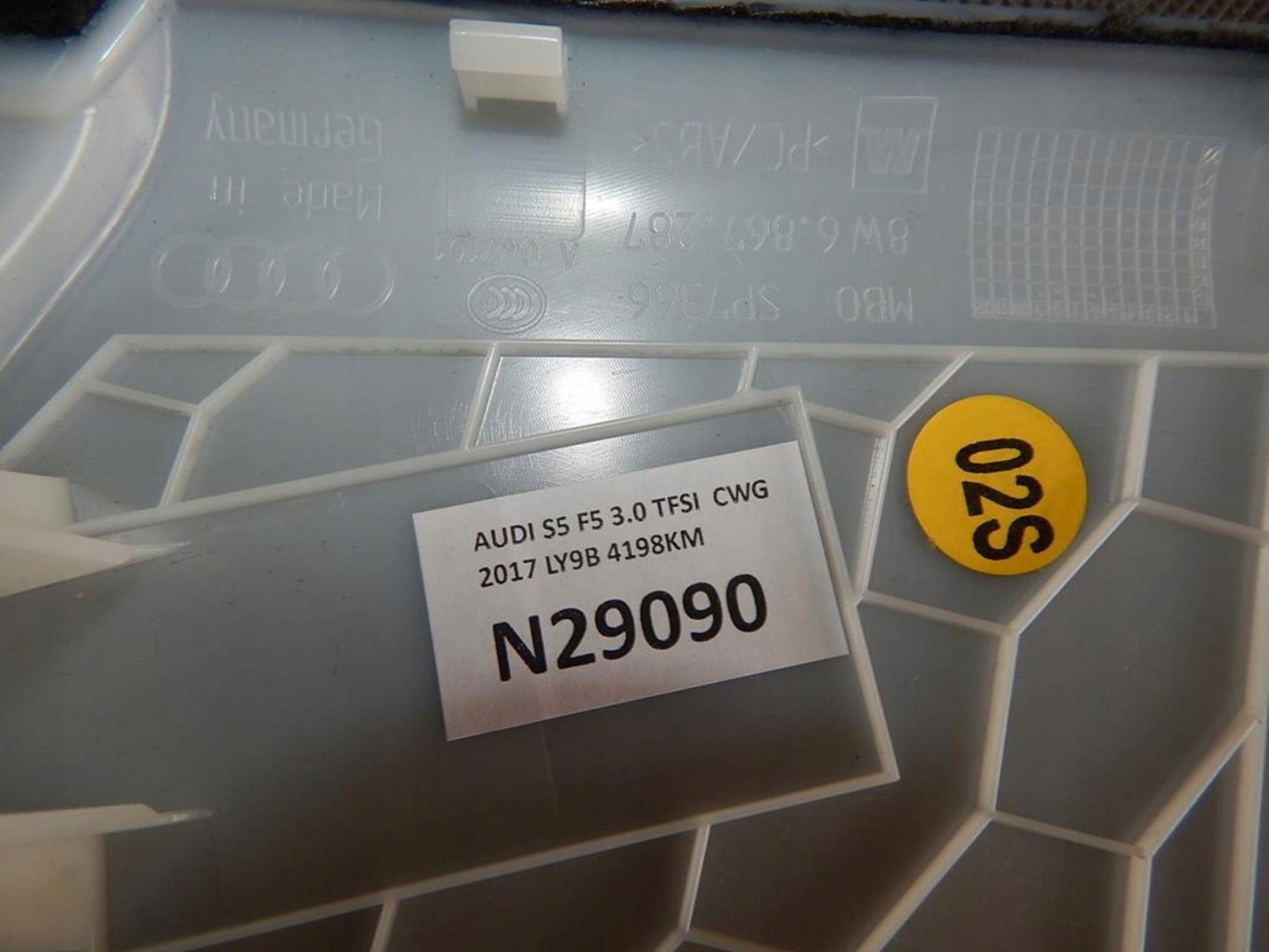 AUDI S5 F5 side SLUPKA left 8W6867287