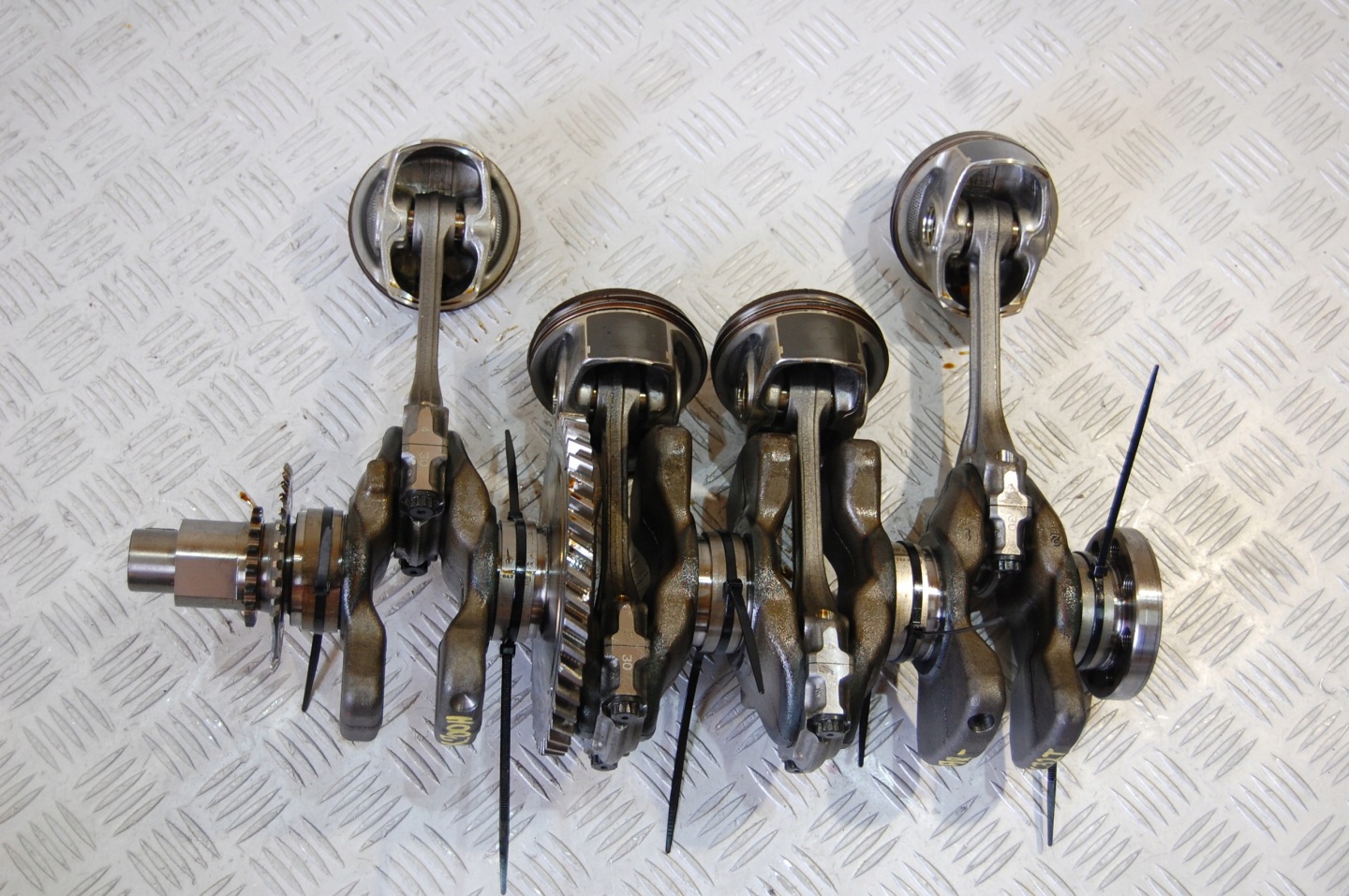 pistons crank NX 300 H