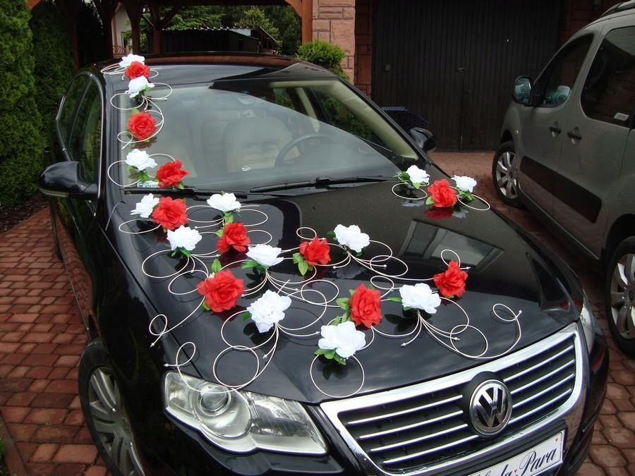 Ekskluzywna2 dekoracja samochodu na samochód ślub