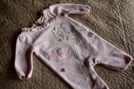 PAJAC RÓŻOWY WELUR SARNA KWIATY 0-3 M 56-62 CM