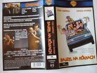 BAJZEL NA KÓŁKACH - Tom Arnold David Paymer