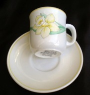 Mała angielska FILIŻANKA z pięknym ŻONKILEM