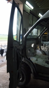 фото thumb №10, Дверь з 2008 iveco daily 99-12 ручка стекло планка
