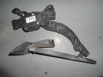 фото thumb №1, Потенциометр газа hyundai elantra 1,6 132 km 2013