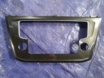 Vw tiguan 5na рамка na радіо 5na858069 фото №1