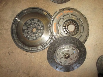 Колесо двухмассовый маховик сцепление a6510305405 mercedes w246 фото №1