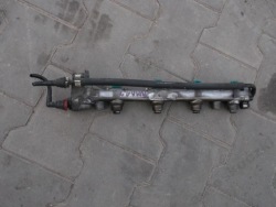 топливная рейка форсунок FORD PUMA 1.7 16V --