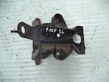 Кронштейн подушка крепление двигателя peugeot 107 1. 4hdi, фото