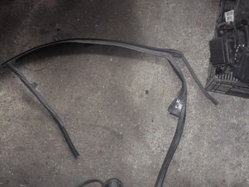Opel astra 4 door sealant, фото