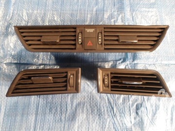 Skoda superb 3 grilles ventilation complete, фото