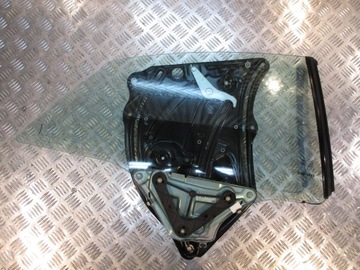 E w207 glass pt right rear a2076701403 mercedes, фото
