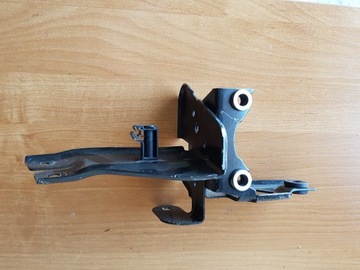 Skoda fabia 3 кріплення кронштейн 6c0614235