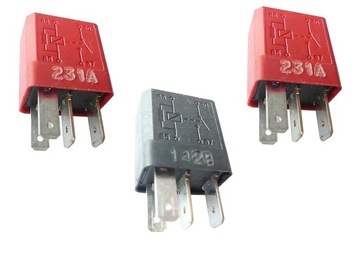 Fiat alfa romeo relay control unit 30a 20a 3 pcs., фото