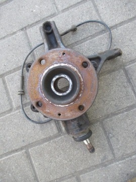 Цапфа левая partner berlingo 1.6 ehdi 12-16, фото