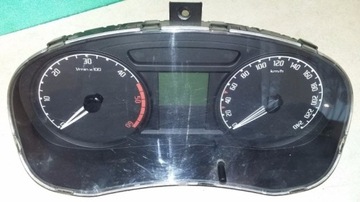 Skoda roomster 1.4 tdi панель приборов 5j0920801c, фото