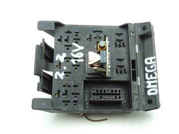 Opel omega b c fuse box relay, фото