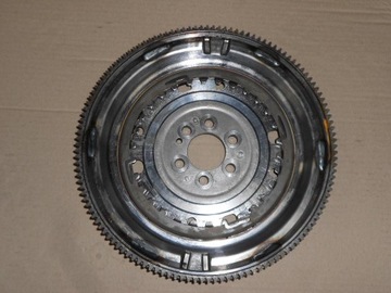 VW SKODA ДВУХМАССОВОЕ КОЛЕСО 04C105266F