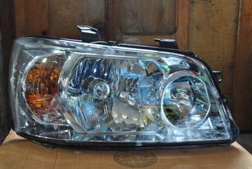 TOYOTA HIGHLANDER KLUGER REFLEKTOR PRAWY XENON