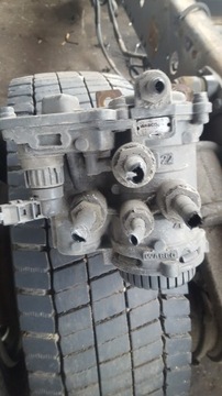 Клапан управления прицепом Wabco a 0004319413