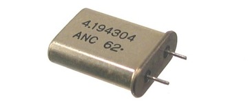 Кварцевый резонатор 4,194304 МГц DEM-2 шт.