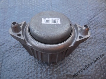 MERCEDES 212 204 218 207 KISSEN UNTER MOTOR LINKE