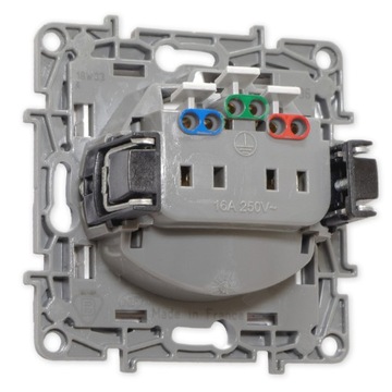 Legrand Niloe Step Розетка белая 863130